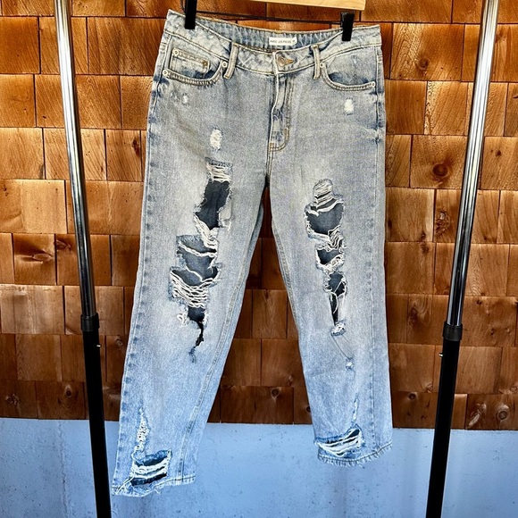 Avec Les Filles Ripped High Waisted Mom Jeans Distressed Straight Leg Size 28 - Picture 3 of 10